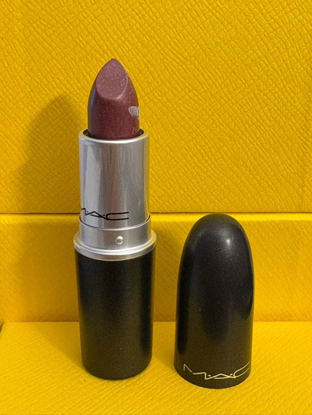 VINTAGE DISCONTINUED RARE MAC Cosmetics Lustre Lipstick - BUDDING LUST